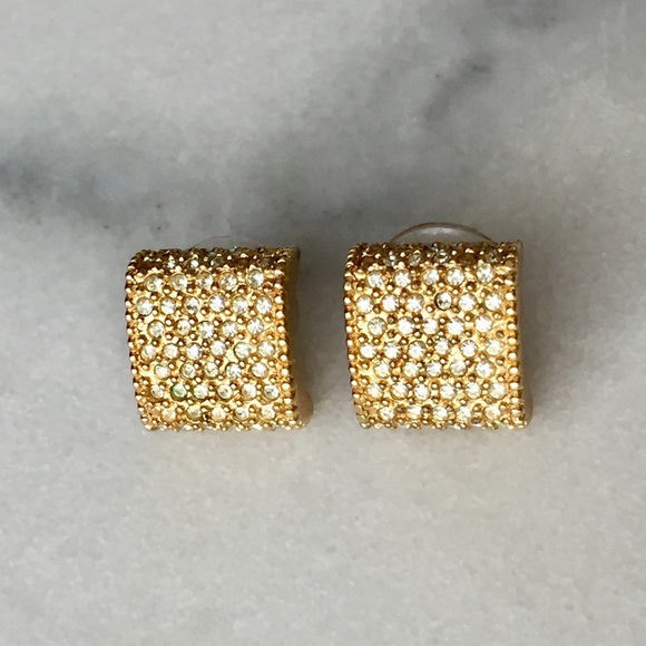 ⭐️Vintage Christian Dior Gold Pave Earrings⭐️ - Picture 2 of 8